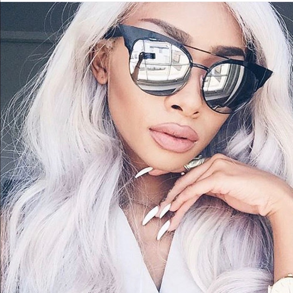 NWT Silver & Black Mirrored Retro POP Shades